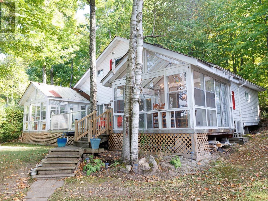 38 Dewey's Island Road, Cameron Lake