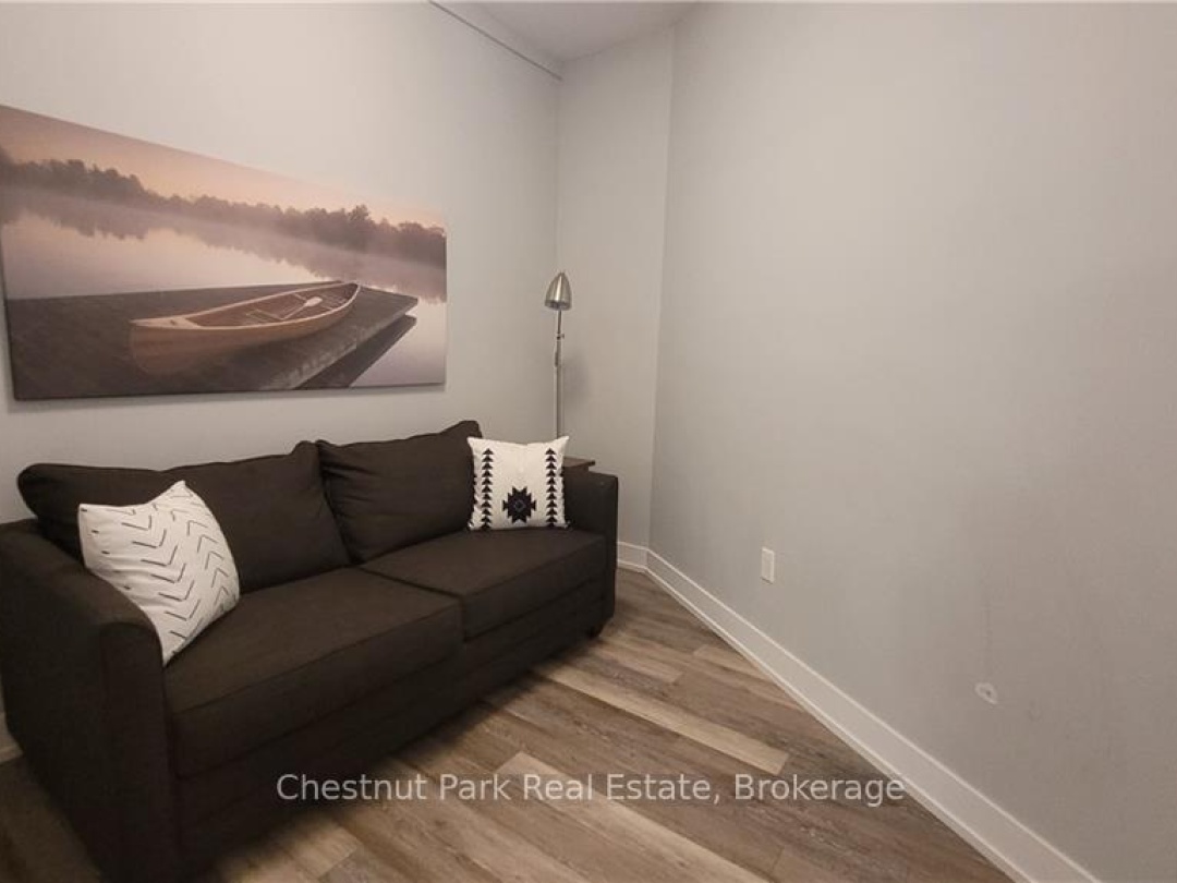 330 - 25 PEN LAKE POINT ROAD, 