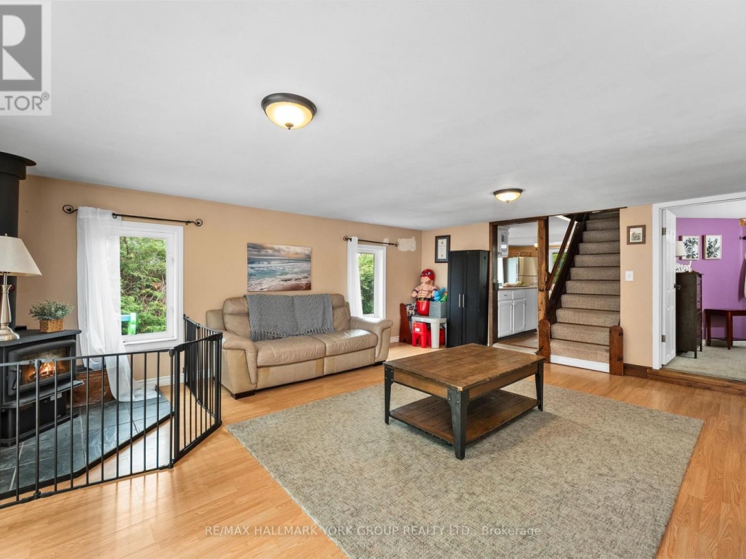 6 MITCHELLVIEW ROAD, Mitchell Lake