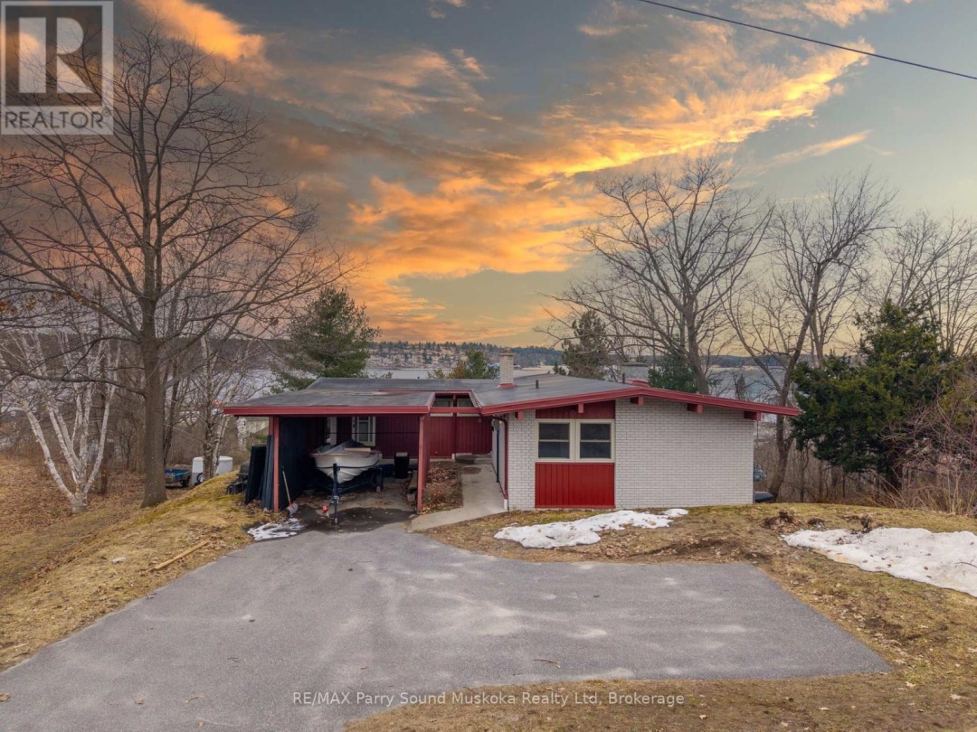 8 SUNSET AVENUE, Georgian Bay
