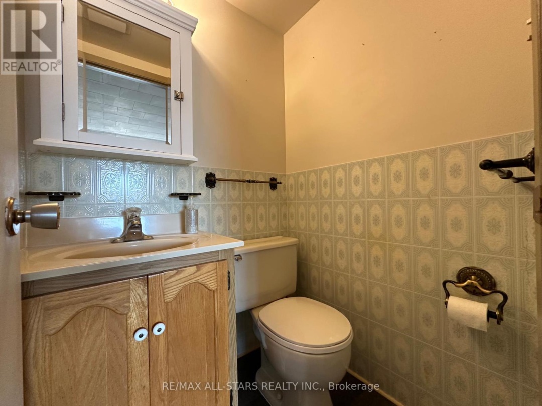 91 FRONT STREET W, 