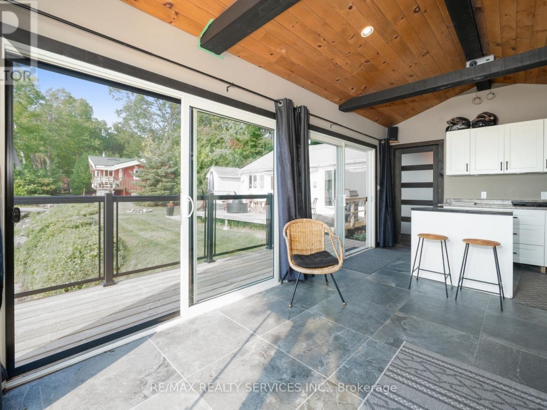 103 IVY LANE, Lake Simcoe