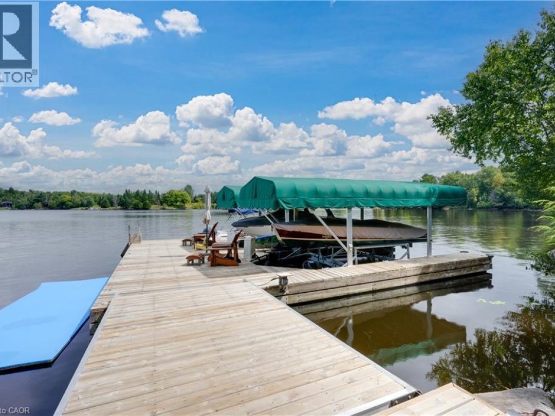 36 MANITOUWABING ESTATES Road, 