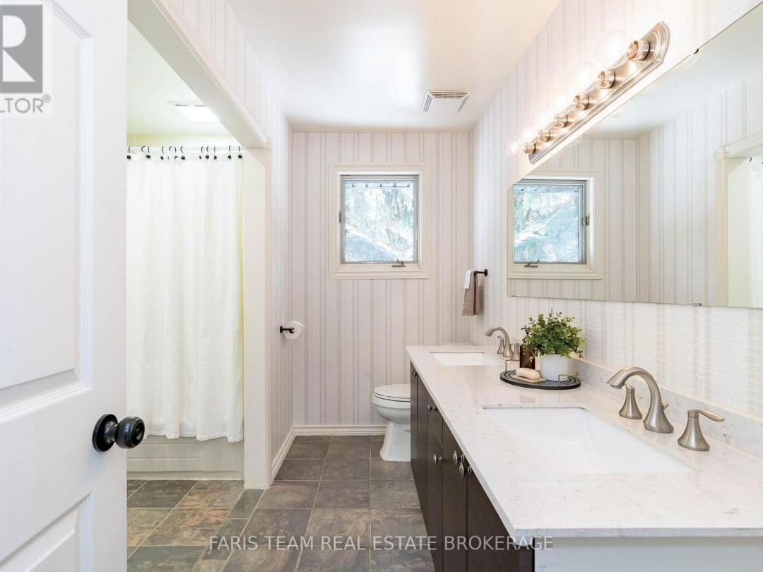 238 ROBINS POINT ROAD, Georgian Bay