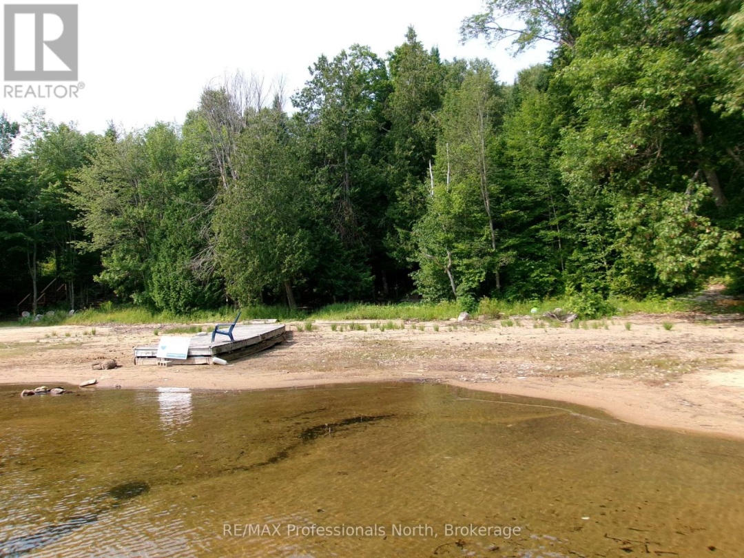 6213 KENNISIS LAKE ROAD, Kennisis Lake