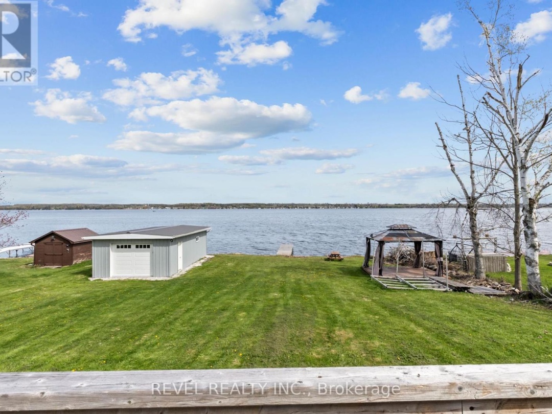 151 BEEHIVE DRIVE, Sturgeon Lake