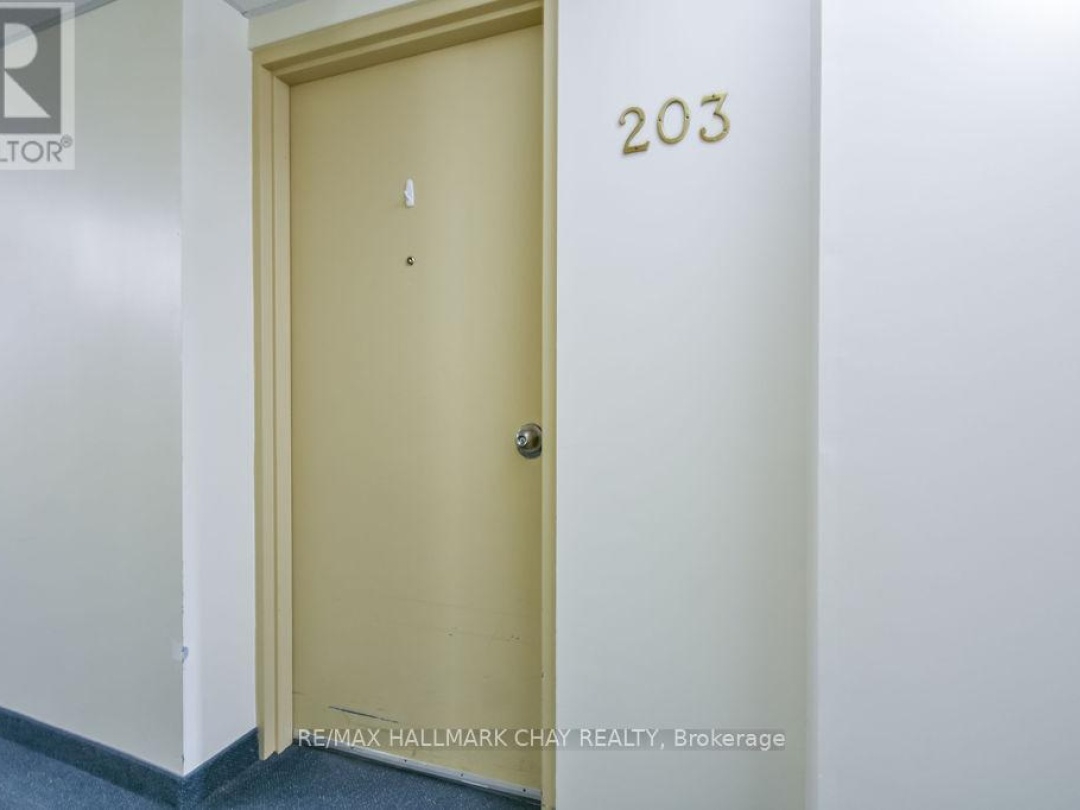 203 - 125 BOND STREET, 