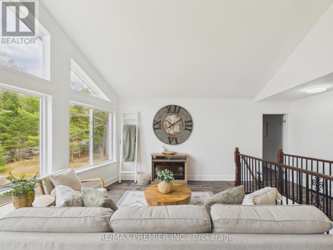 1131 SPRINGDALE PARK ROAD, North Branch Muskoka River