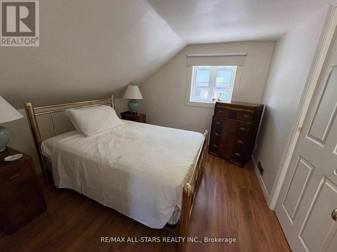 77 BOBCAYGEON ROAD, Minden Hills (Lutterworth)