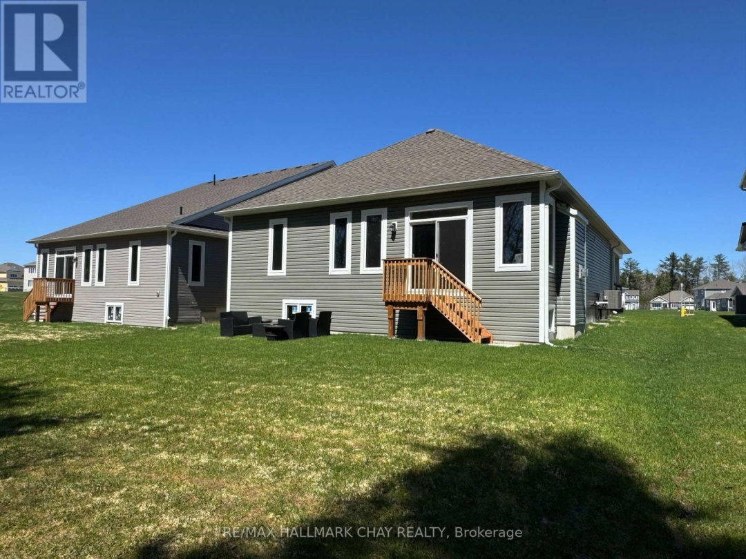 12 DYER CRESCENT, Bracebridge (Macaulay)