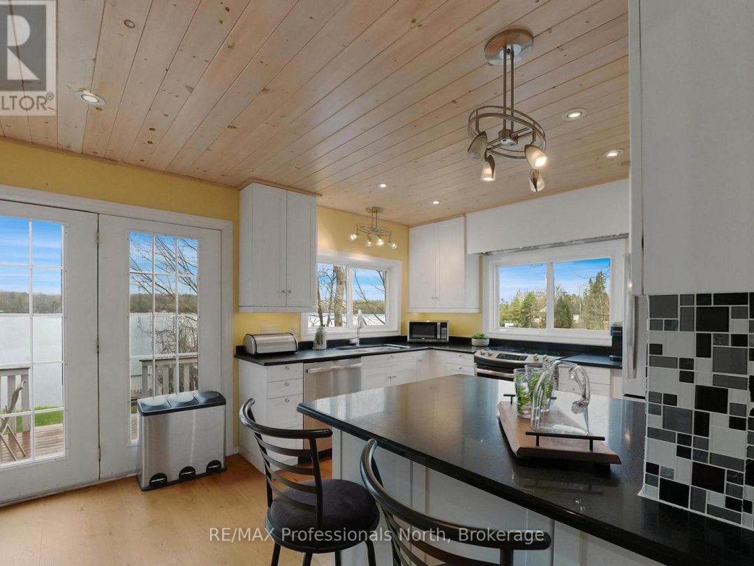 7254 HIGHWAY 35, Shadow Lake