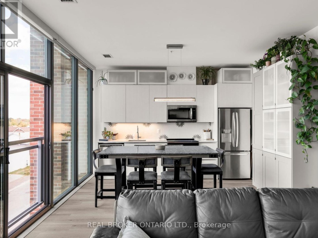 321 - 21 MATCHEDASH STREET S, 