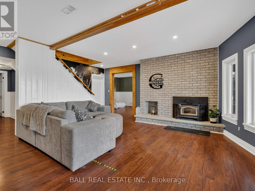 151 PELLER COURT, Pigeon Lake