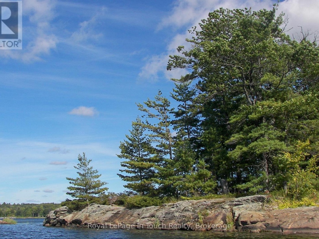 2 ISLAND 880, Georgian Bay