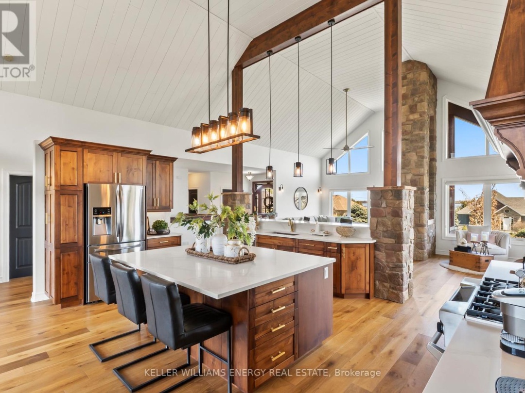 112 PELLER COURT, Pigeon Lake