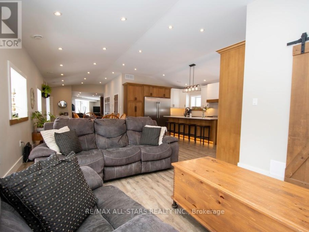 829 PEACE ROAD, Kawartha Lakes (Emily)