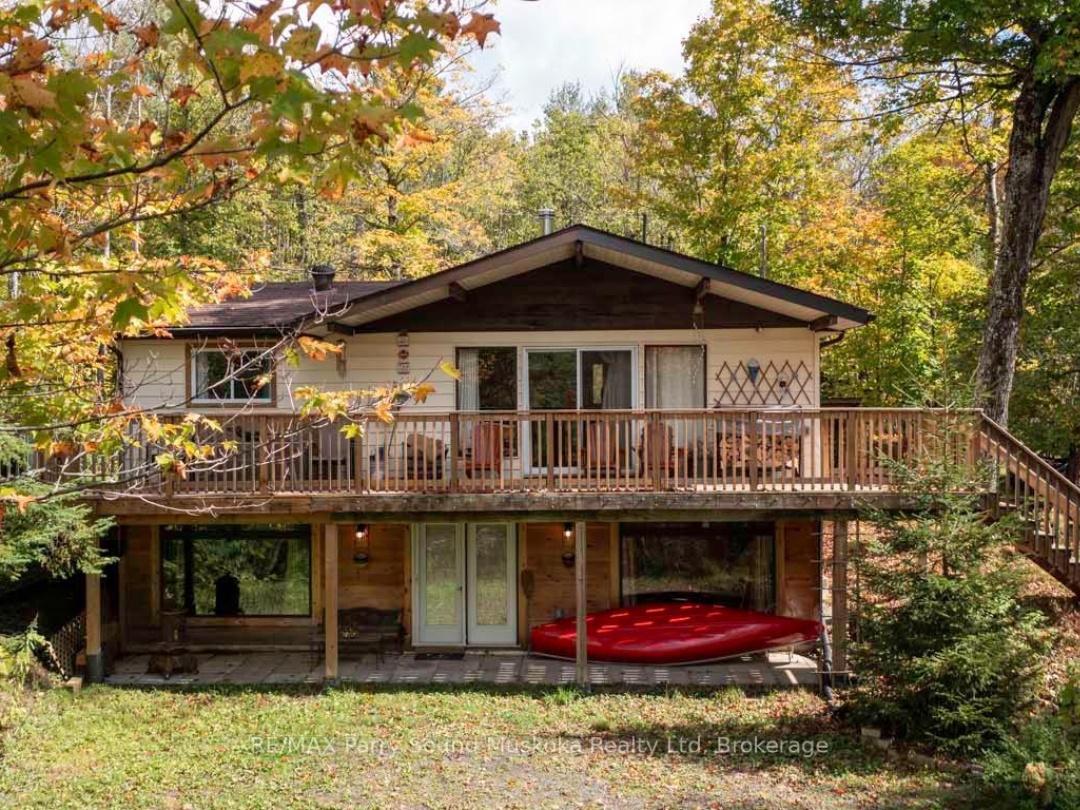 37 LYNBERRY DRIVE, Little Seguin River