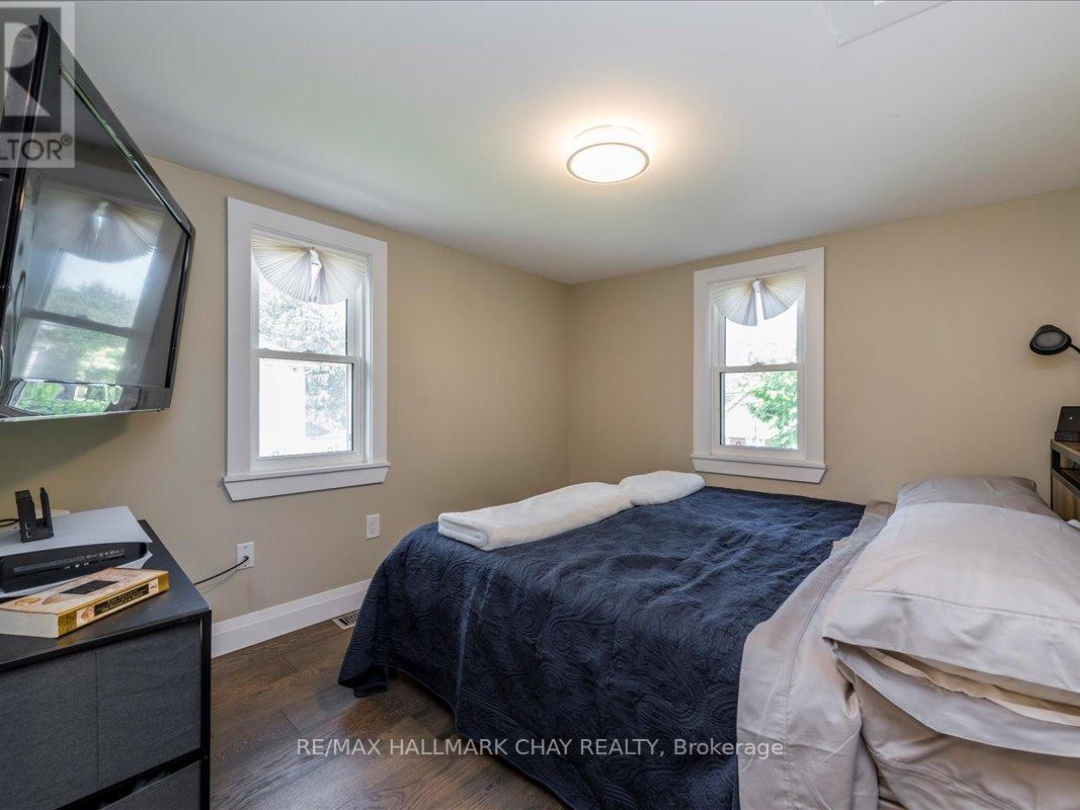 3366 MUSKOKA STREET, Severn (Washago)