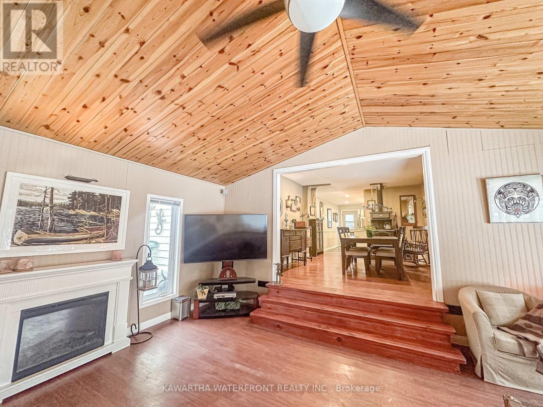 1170 English Circle, Highlands East (Glamorgan)