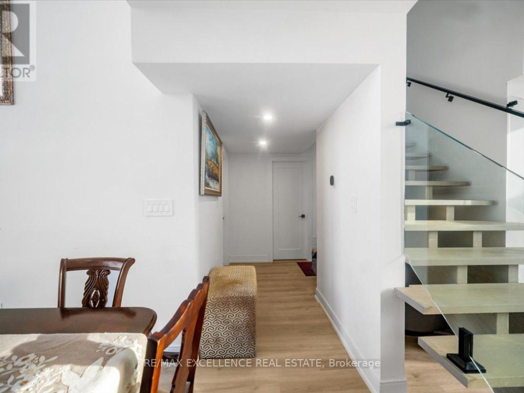 3717 QUAYSIDE DRIVE, Severn (West Shore)