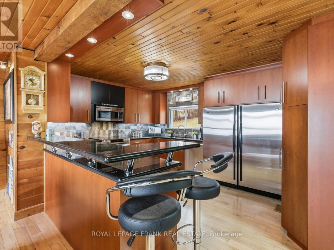111 BALL POINT ROAD, Lake Scugog