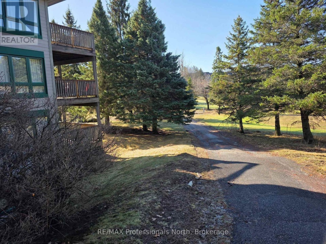 105 - 32 DEERHURST GREENS DRIVE, Peninsula Lake