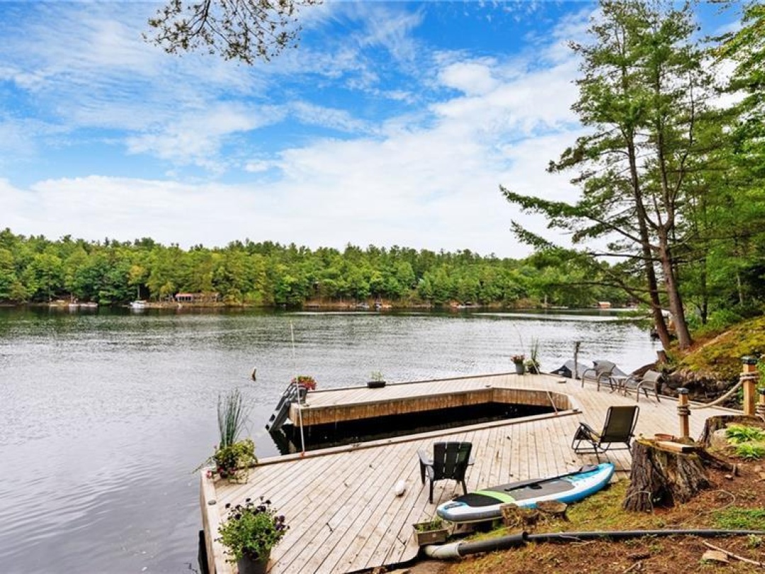 3413 Flat Rapids Lane, Severn River