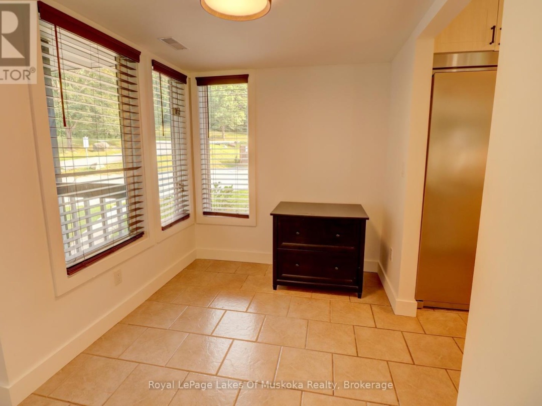 8 - 1561 HIDDEN VALLEY ROAD, 