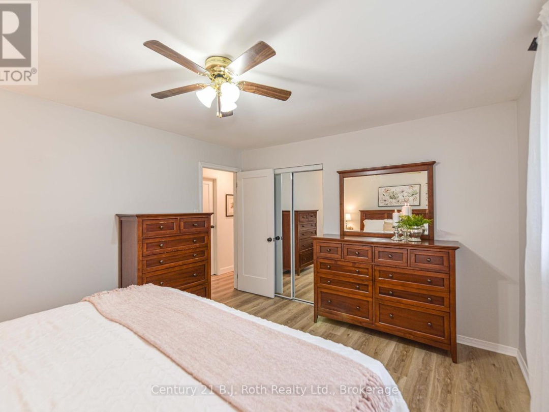 4693 DANIEL STREET, Ramara (Atherley)