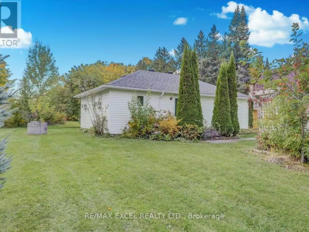 34 HARGRAVE ROAD, Mitchell Lake