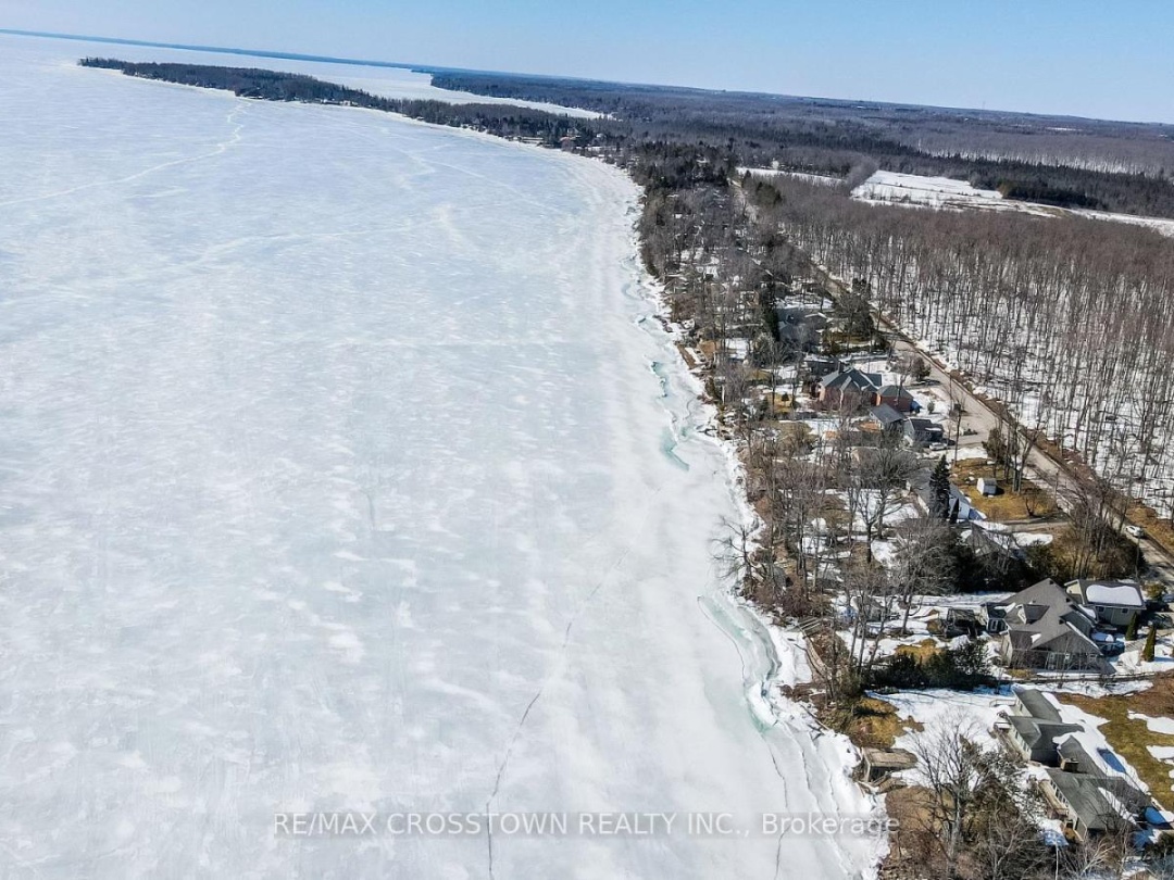 961 WOODLAND DRIVE, Lake Simcoe