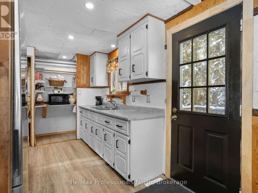1465 FALKENBURG ROAD, Muskoka Lakes (Monck (Muskoka Lakes))