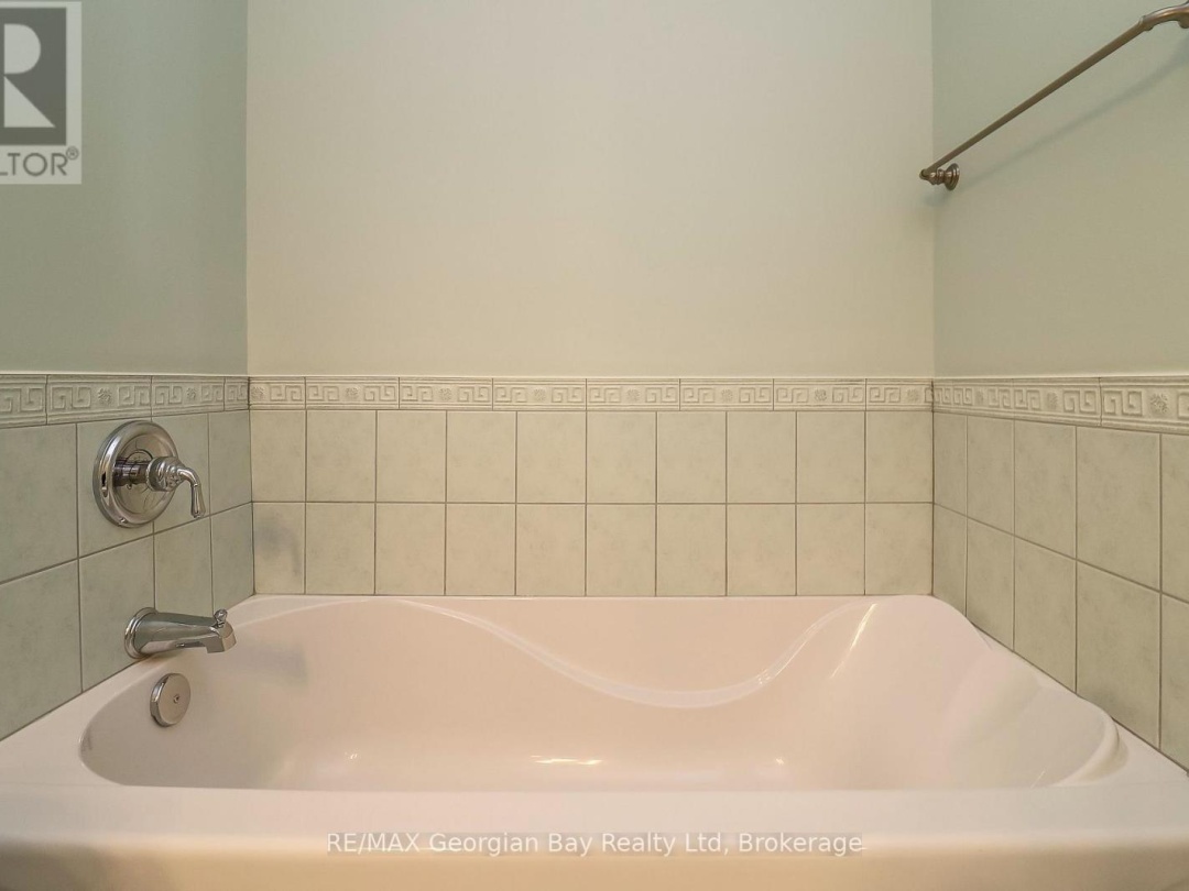 210 WYCLIFFE COVE, Georgian Bay