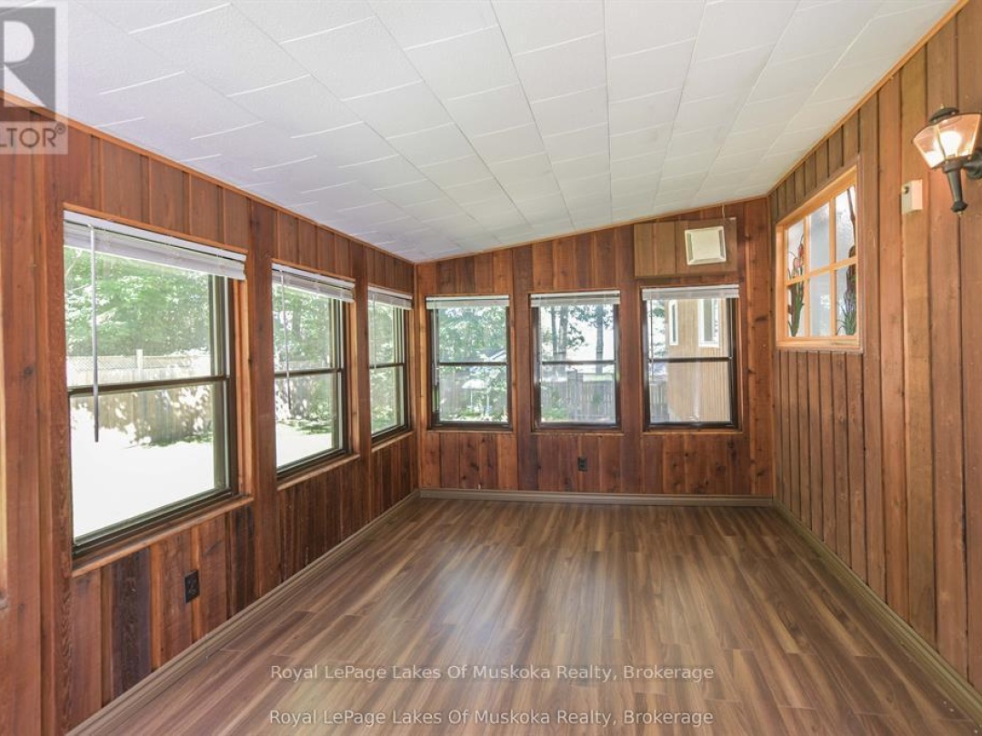 115 DOUGLAS STREET, Gravenhurst (Muskoka (S))