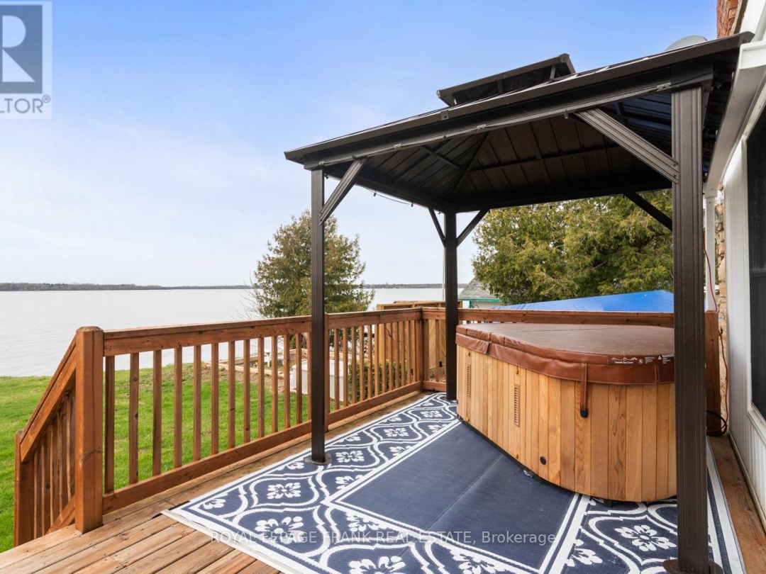 106 STARR BOULEVARD, Lake Scugog