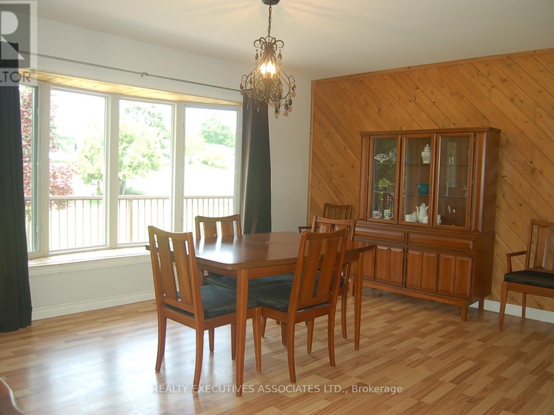 211 ALPINE LAKE ROAD, Pigeon Lake