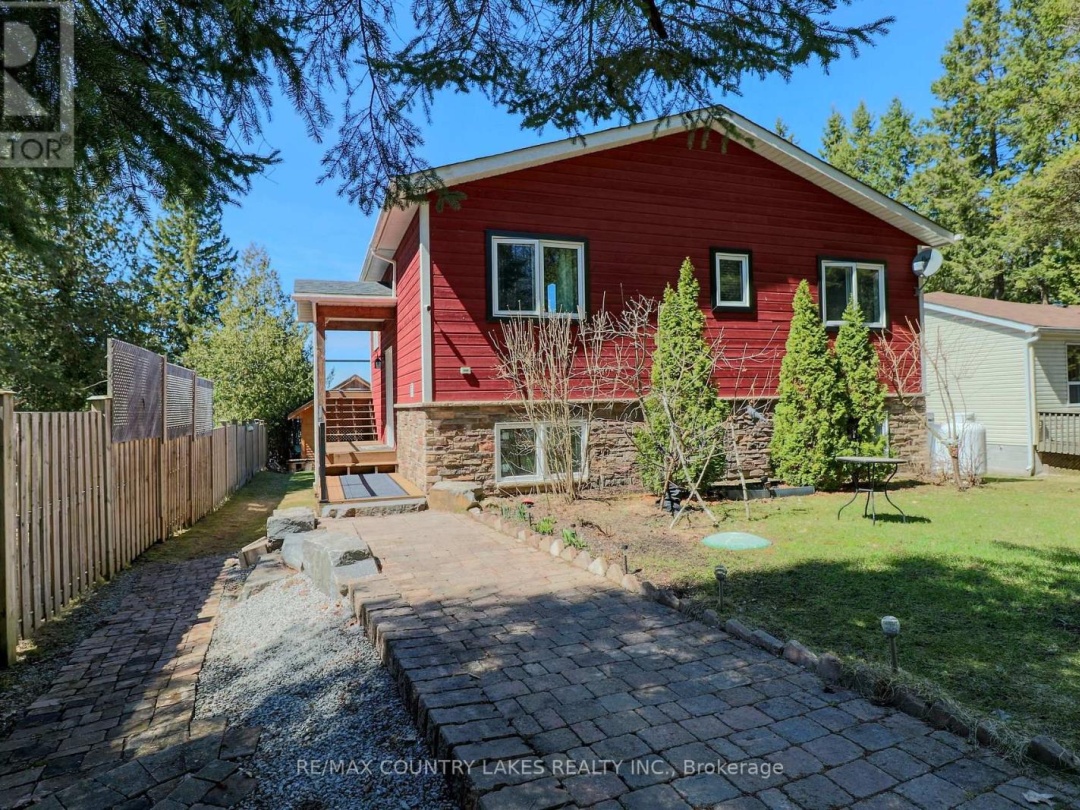 87 PARADISE ROAD, Canal Lake