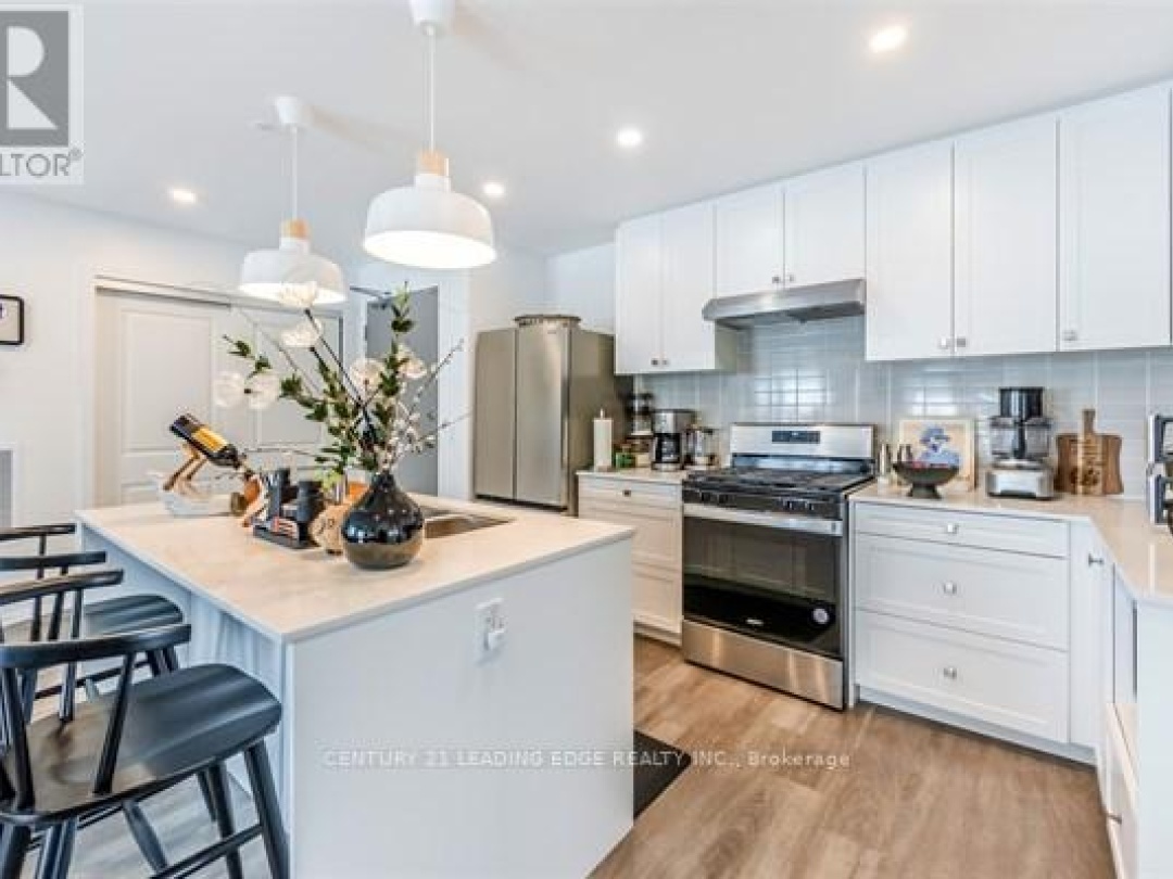 301 - 19B WEST STREET, Cameron Lake