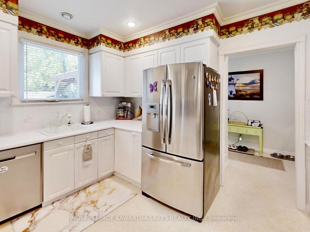 835 CEDAR GLEN ROAD, 