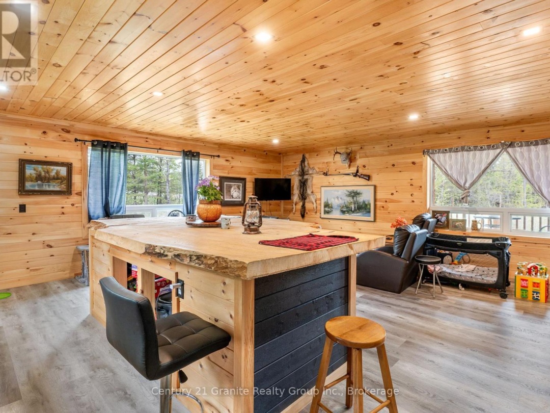 10498 HIGHWAY 118, Algonquin Highlands (Stanhope)