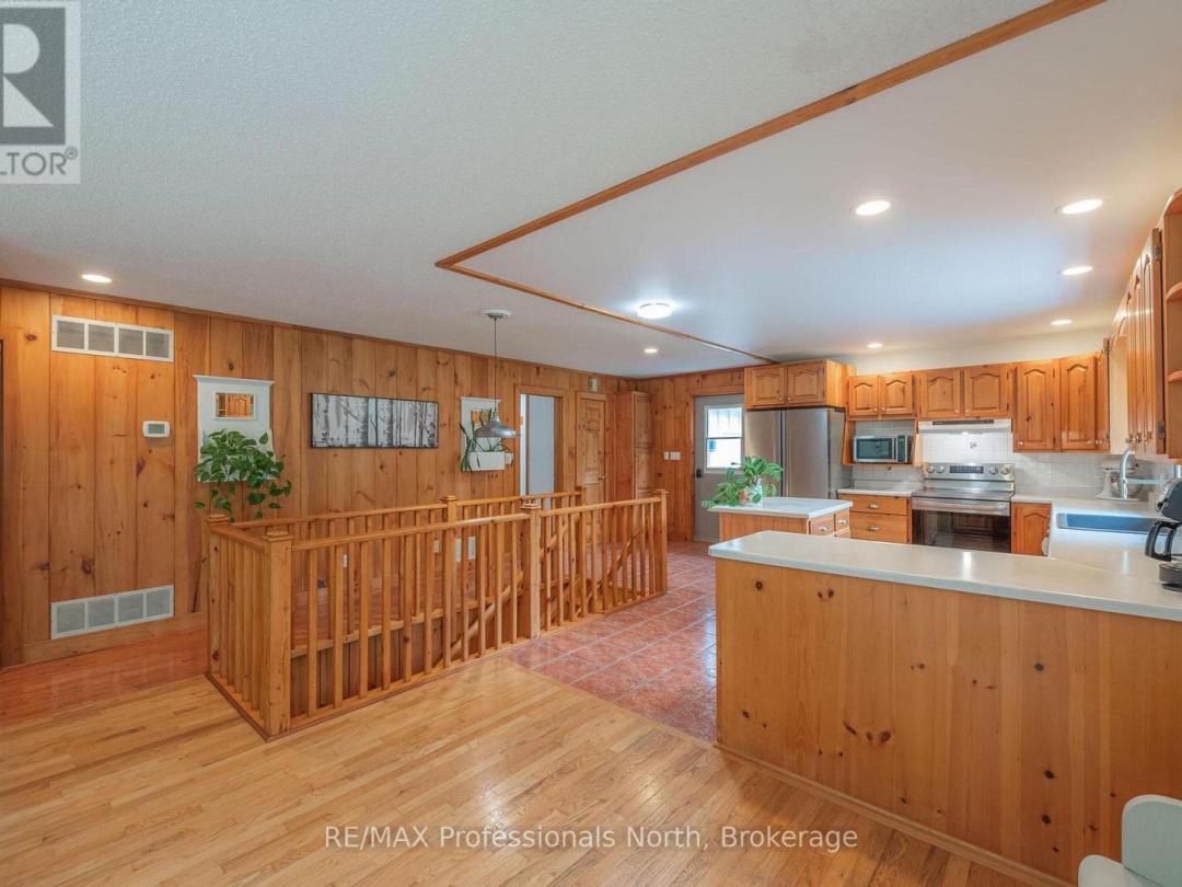 1006 TENNYSON ROAD, 