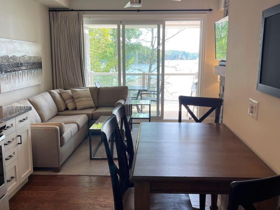 4 - 1869 MUSKOKA DISTRICT ROAD 118 WEST, 