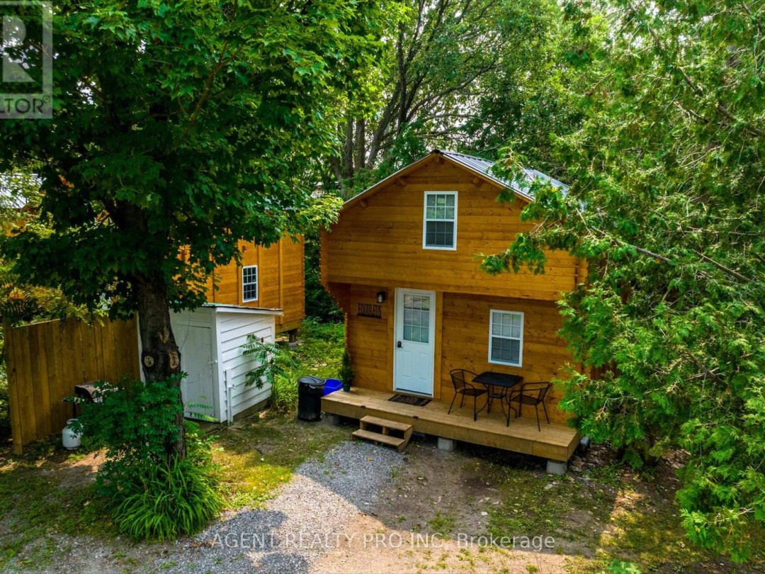 21 ORIOLE ROAD, Cameron Lake