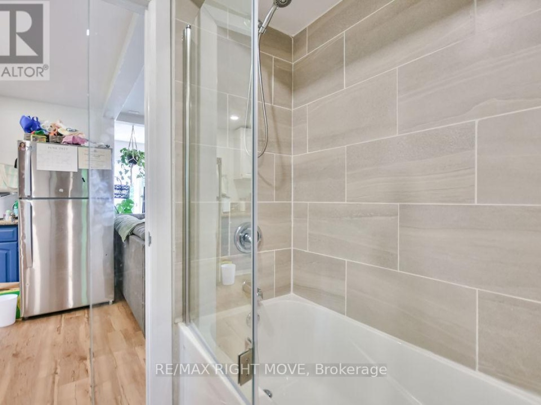 6896 PENTLAND LANE, 