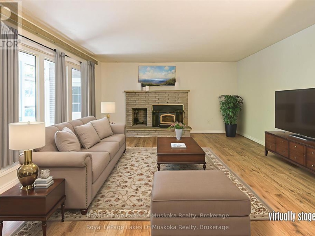 115 DOUGLAS STREET, Gravenhurst (Muskoka (S))