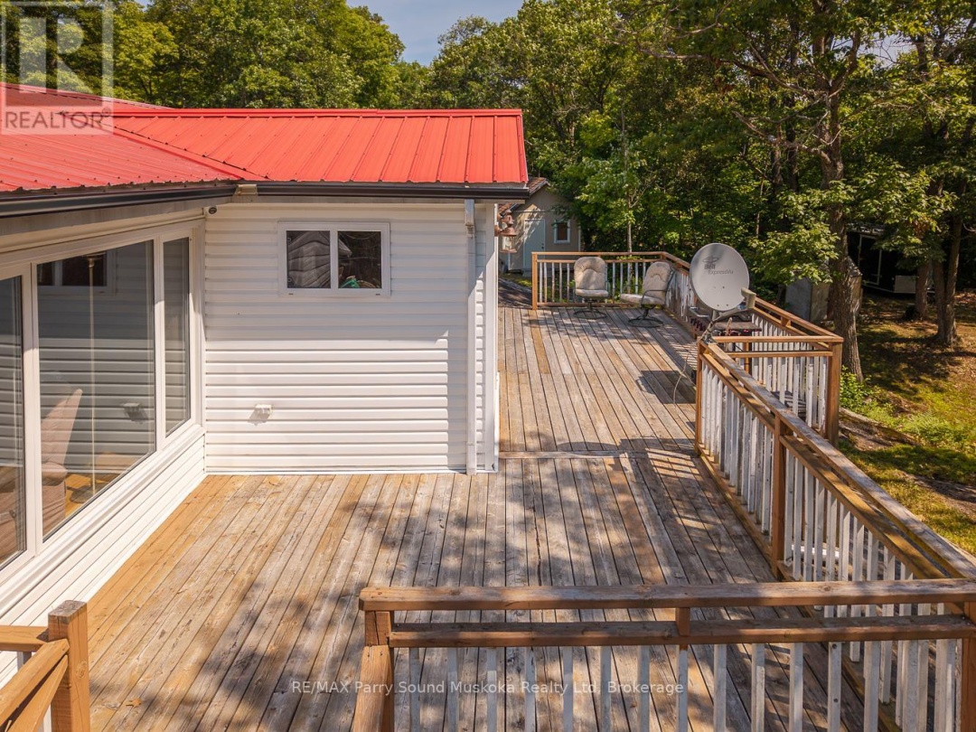 124 PINEWOOD ROAD, 