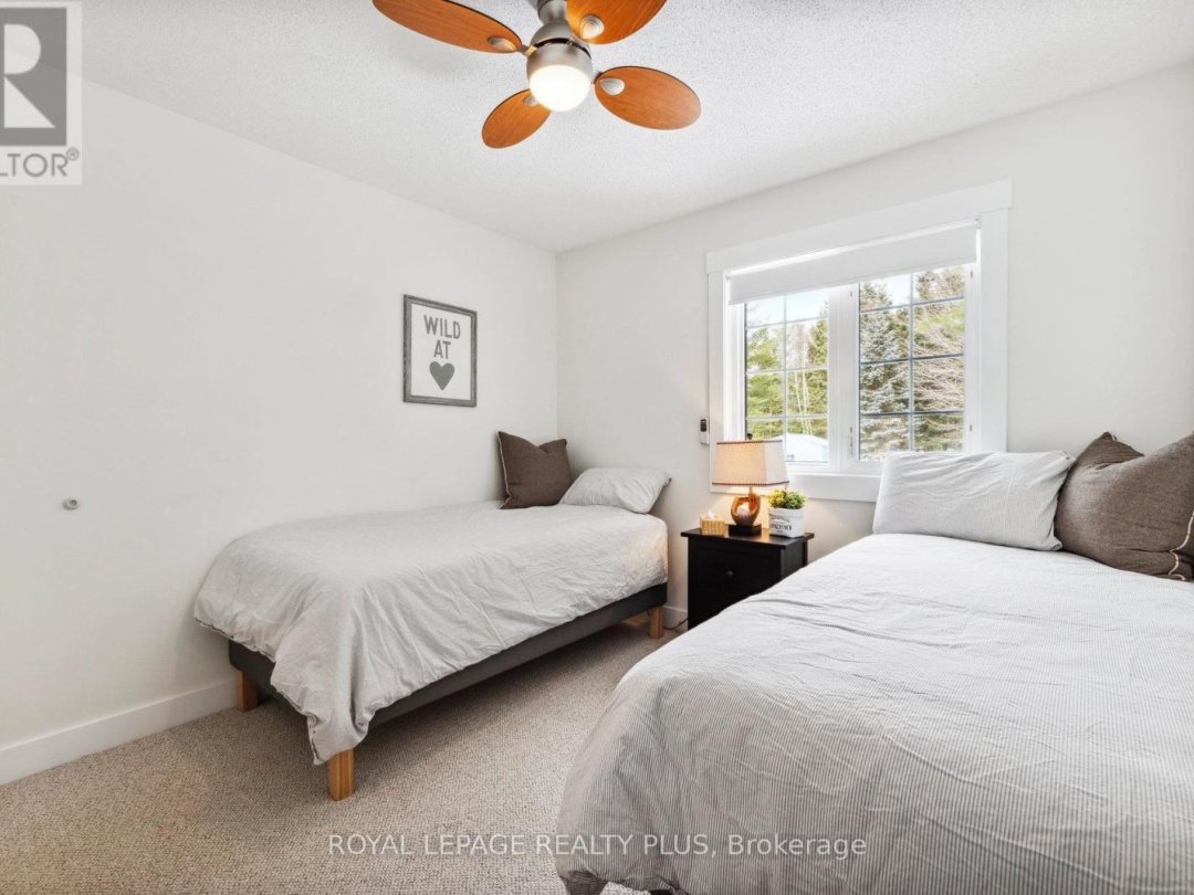 16 BLACK BEAR DRIVE, Burnt River