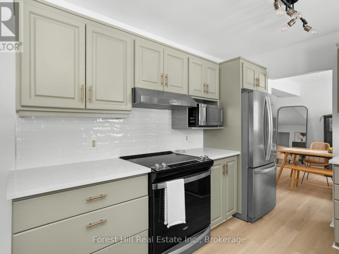 1 MAPLECREST COURT, Huntsville (Chaffey)