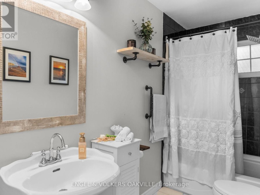 216 ROBINS POINT ROAD, Georgian Bay