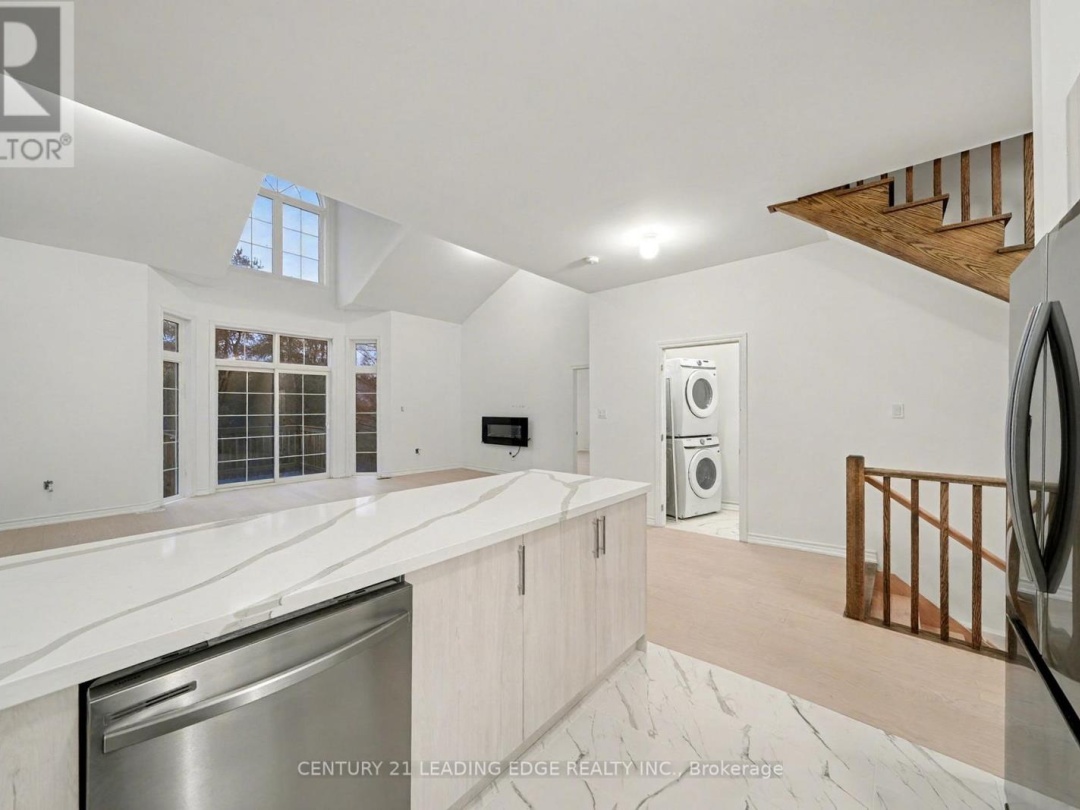 8 TURNBERRY COURT, Bracebridge (Monck (Bracebridge))